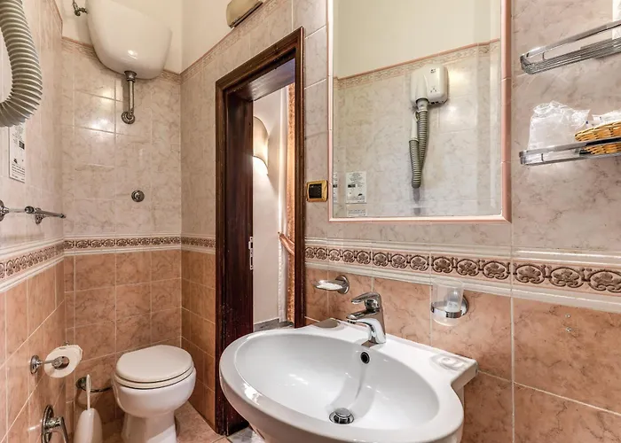 Otel Labelle 2*